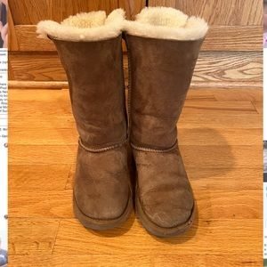Girls size 13 UGG boots